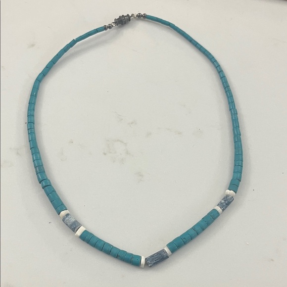 Jewelry - Turquoise Beaded Necklace